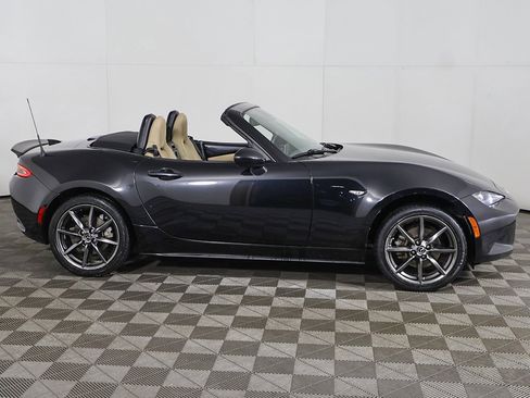 Used 2016 MAZDA MX-5 Miata Grand Touring image 22