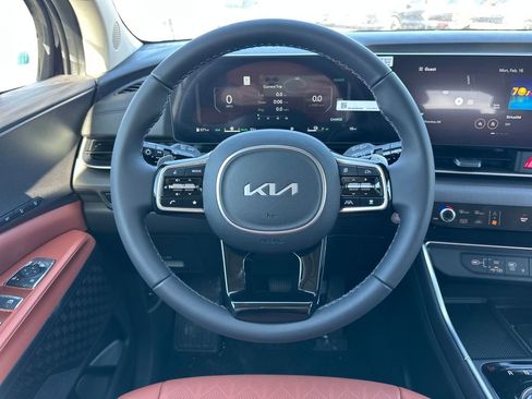 New 2026 Kia Carnival SX image 21