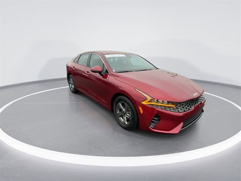 Used 2024 Kia K5 LXS image 2