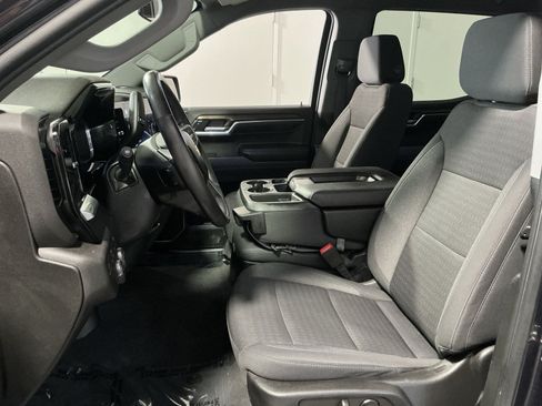 Used 2022 Chevrolet Silverado 1500 LT AWD/4WD image 14