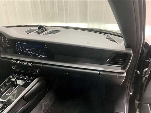 Used 2024 Porsche 911 Carrera image 27