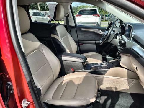 Used 2022 Ford Escape Titanium AWD/4WD image 27