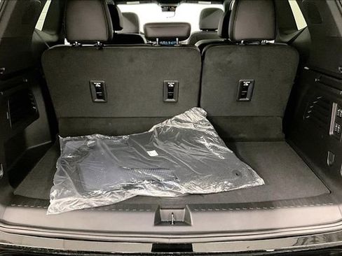 Used 2025 GMC Acadia Denali w/ Super Cruise Package image 44