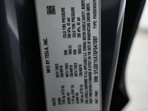 Used 2025 Tesla Model 3 Long Range RWD image 26
