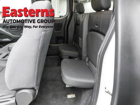 Used 2022 Nissan Frontier S image 21