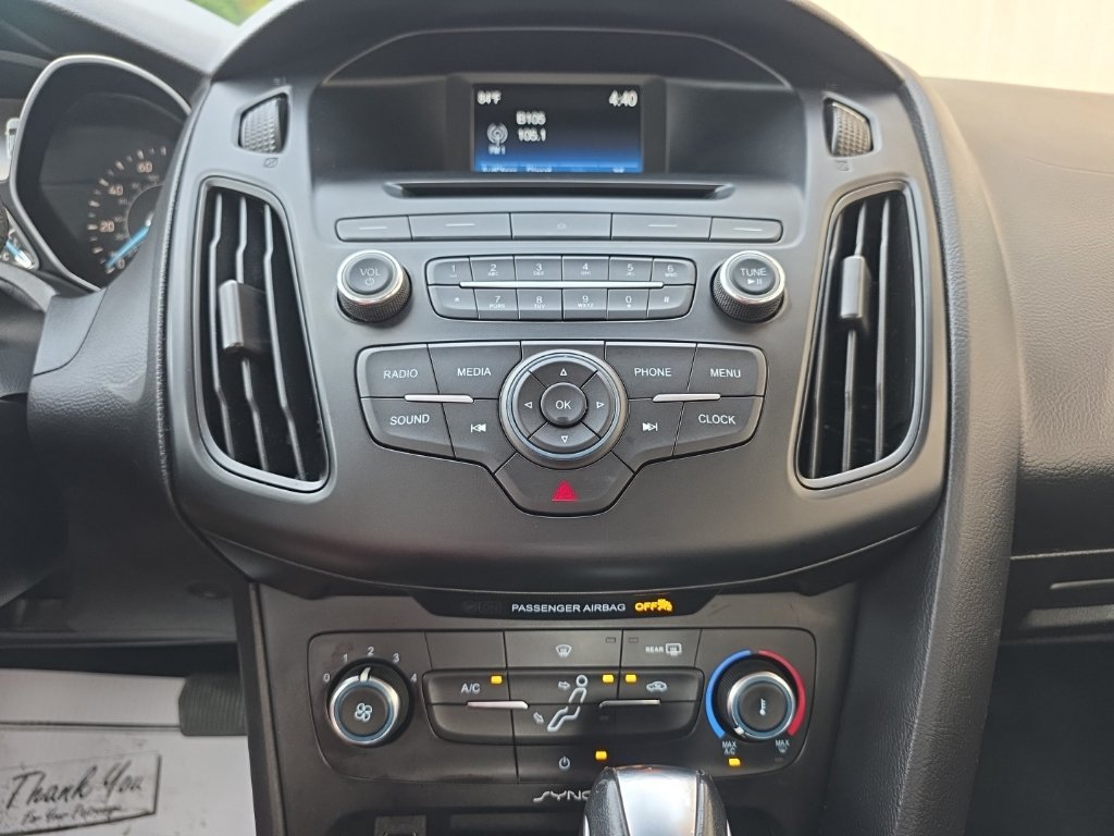 Used 2015 Ford Focus SE FWD image 16