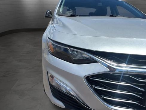 Used 2019 Chevrolet Malibu LS FWD image 25