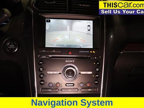 Used 2018 Ford Explorer Limited w/ Ford Safe & Smart Package image 12