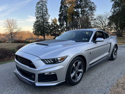 Used 2015 Ford Mustang Coupe w/ Equipment Group 051A image 4