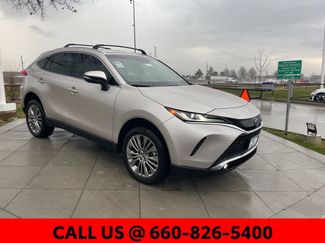 Used 2022 Toyota Venza Limited video 2