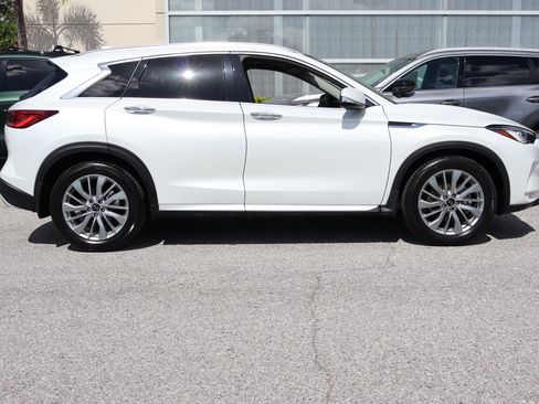 Certified 2023 INFINITI QX50 Luxe FWD image 11
