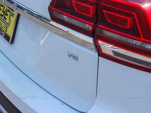 Used 2019 Volkswagen Atlas SE w/ Towing Package FWD image 11