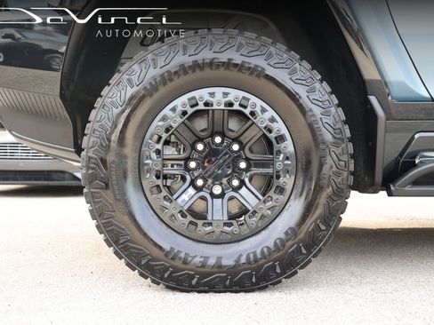 Used 2024 GMC Hummer EV 3X w/ Omega Edition image 67