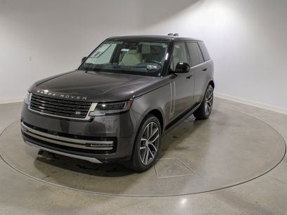 New 2025 Land Rover Range Rover SE