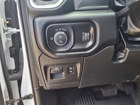 Used 2022 RAM 1500 Big Horn AWD/4WD image 15