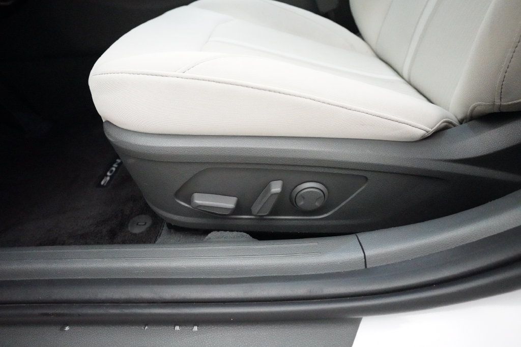 Used 2023 Hyundai Sonata SEL w/ Convenience Package FWD image 27