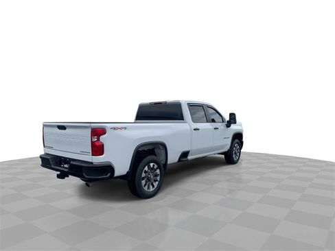 Used 2024 Chevrolet Silverado 2500 Custom w/ Custom Convenience Package image 8
