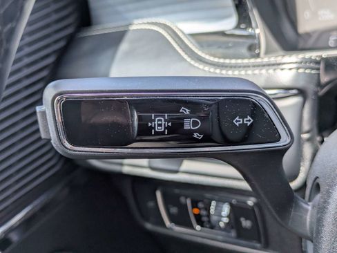 Used 2022 Lincoln Corsair FWD w/ Equipment Group 101A image 18