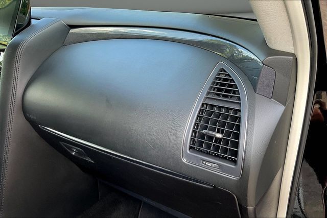 Used 2024 Nissan Armada SV RWD image 29