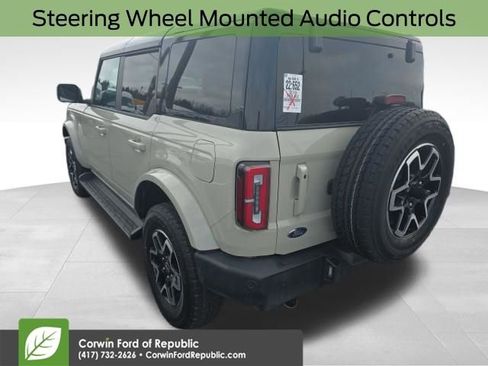Used 2025 Ford Bronco Outer Banks image 12