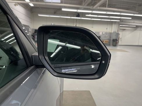 New 2026 Volkswagen Atlas Peak Edition image 7