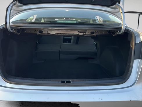 Used 2023 Toyota Corolla LE image 21