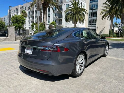 Used 2020 Tesla Model S Long Range image 10