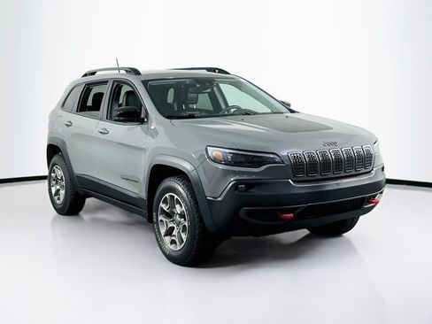 Used 2022 Jeep Cherokee Trailhawk AWD/4WD image 3