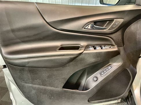 Used 2020 Chevrolet Equinox Premier image 21
