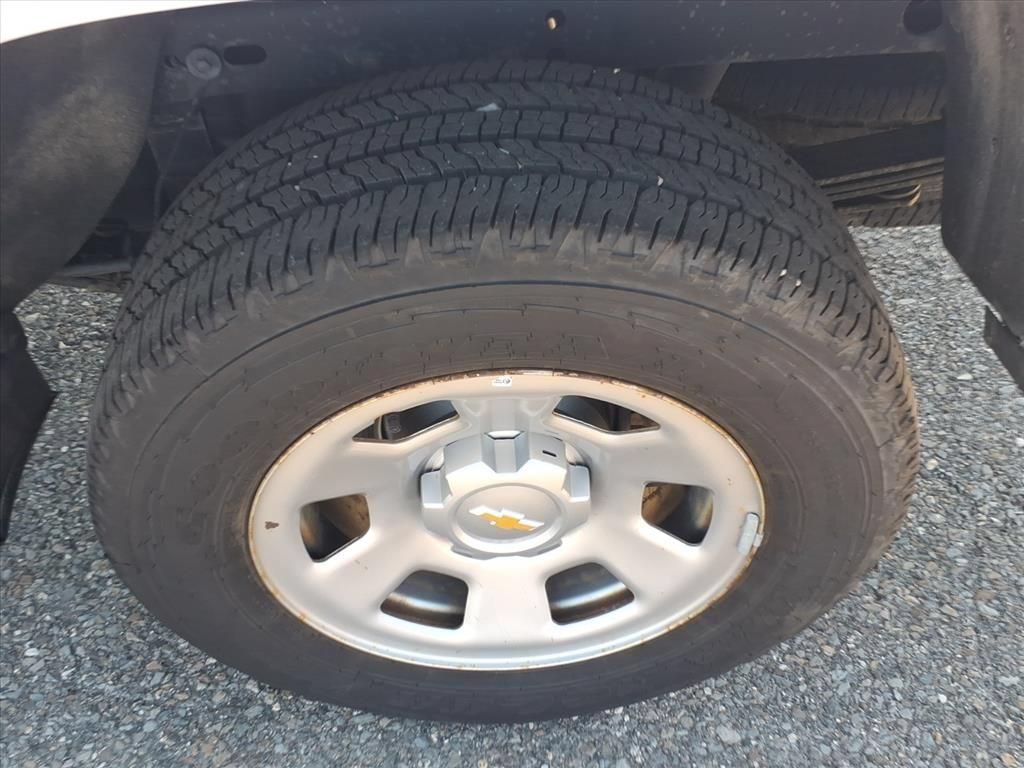Used 2022 Chevrolet Colorado W/T RWD image 8