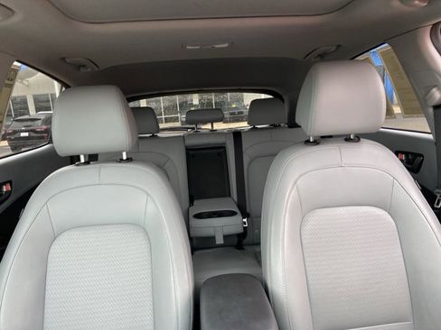 Used 2020 Hyundai Kona Limited image 18