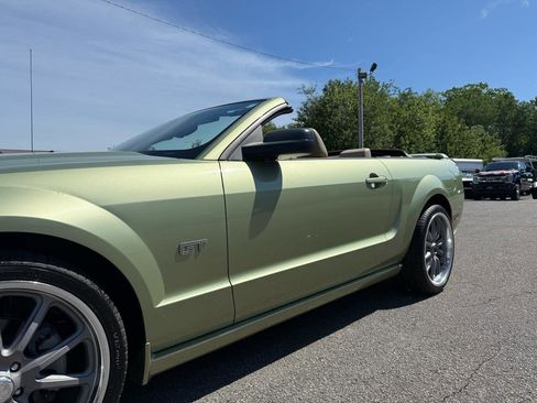 Used 2005 Ford Mustang GT RWD image 6