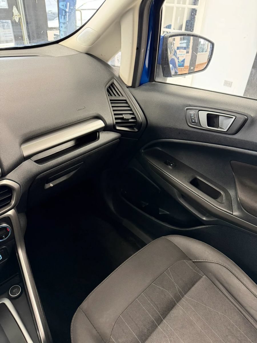 Used 2022 Ford EcoSport SE w/ SE Convenience Package AWD/4WD image 24