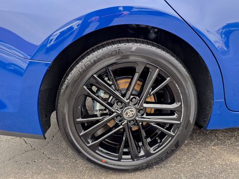 Used 2025 Toyota Camry SE image 28