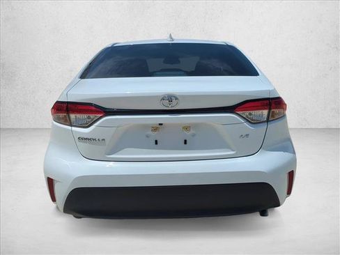 Used 2025 Toyota Corolla LE FWD image 6