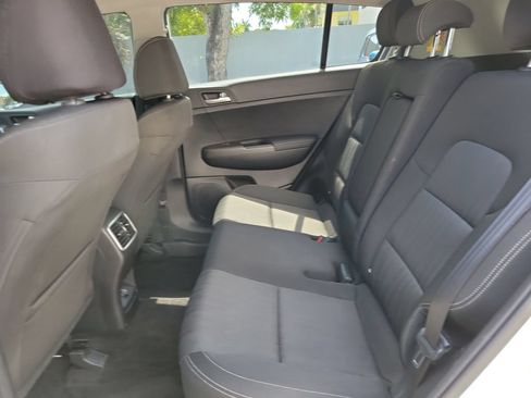 Used 2020 Kia Sportage LX FWD image 10