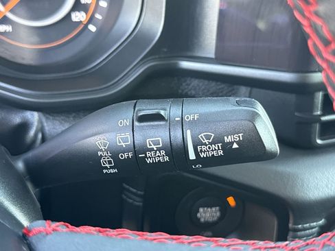 Used 2024 Jeep Wrangler Unlimited Rubicon AWD/4WD image 29