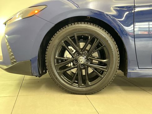 Used 2025 Toyota Camry SE w/ Convenience Package image 10
