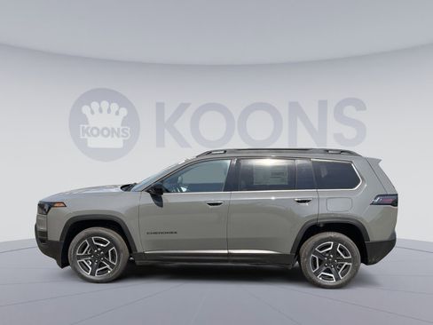 New 2026 Jeep Cherokee Laredo AWD/4WD image 2
