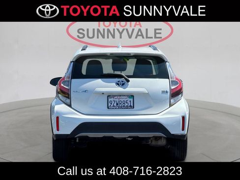 Used 2018 Toyota Prius C One w/ Carpet Mat Package FWD image 8