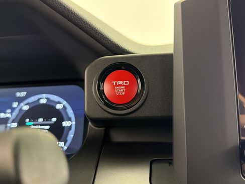 Used 2025 Toyota 4Runner TRD Sport AWD/4WD image 16