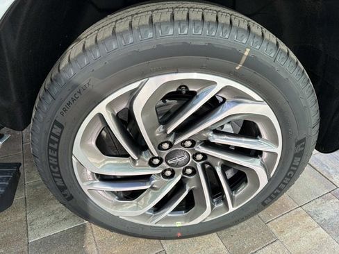 New 2026 Lincoln Navigator Reserve AWD/4WD image 32