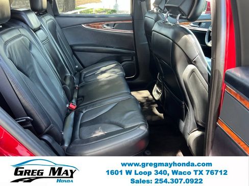 Used 2019 Lincoln Nautilus Select w/ Cargo Utility Package FWD image 15