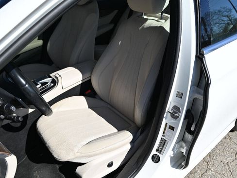 Used 2017 Mercedes-Benz E 300 image 20