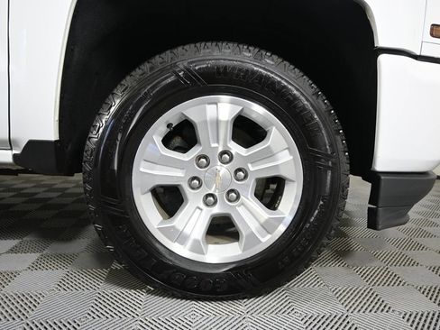 Used 2019 Chevrolet Silverado 1500 LT w/ All Star Edition AWD/4WD image 12