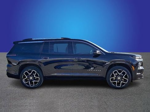New 2026 Chevrolet Traverse High Country image 3