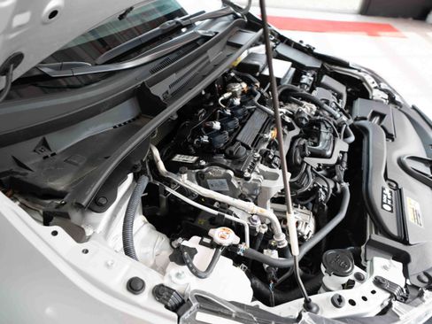 Used 2025 Toyota Corolla LE image 31