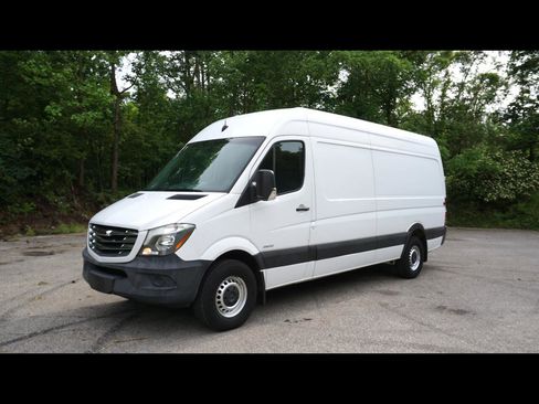 Used 2015 Freightliner Sprinter 2500 image 1