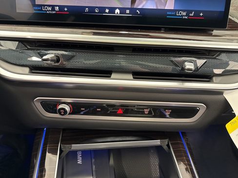 New 2026 BMW X7 xDrive40i w/ M Sport Package image 35