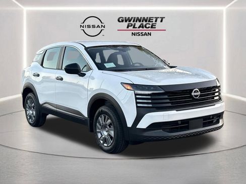 New 2026 Nissan Kicks S image 3